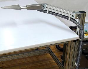 Малый вакуумный столик в форме утюга для частичной реставрации ткани